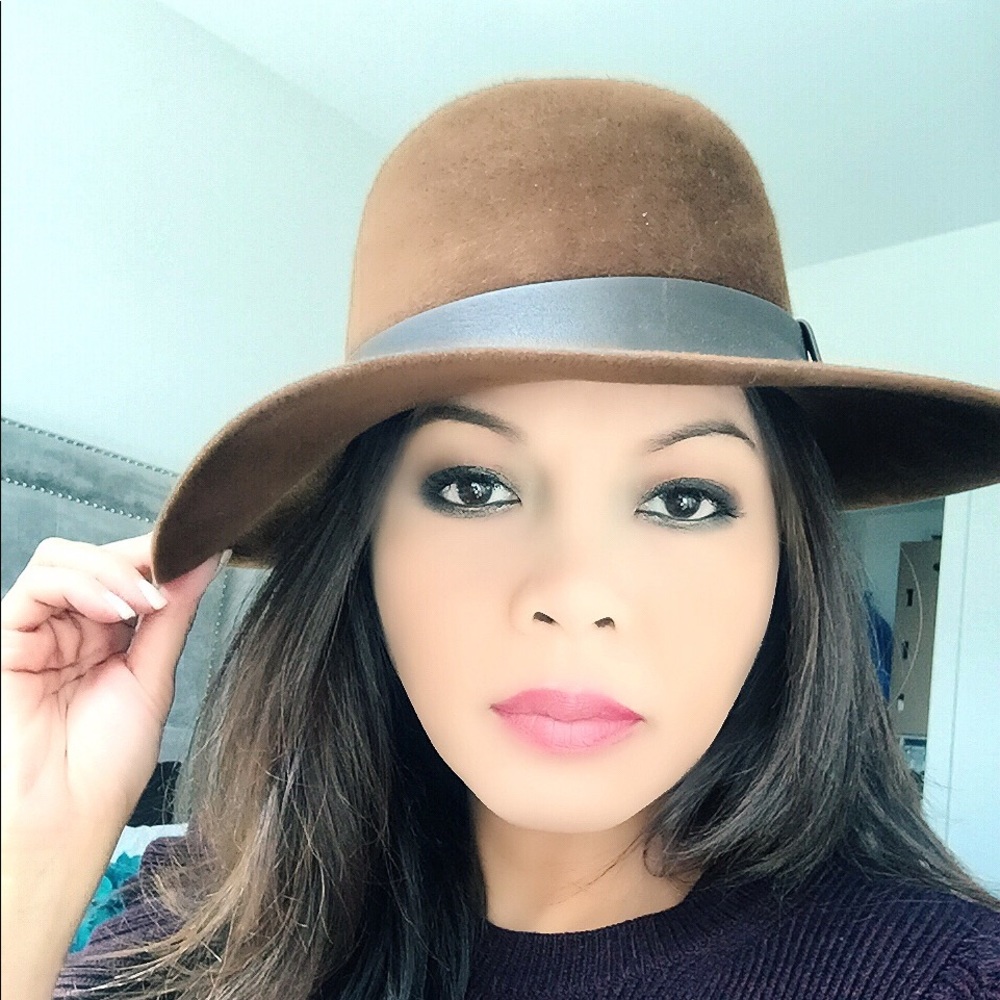 Meet your Posher, Cory